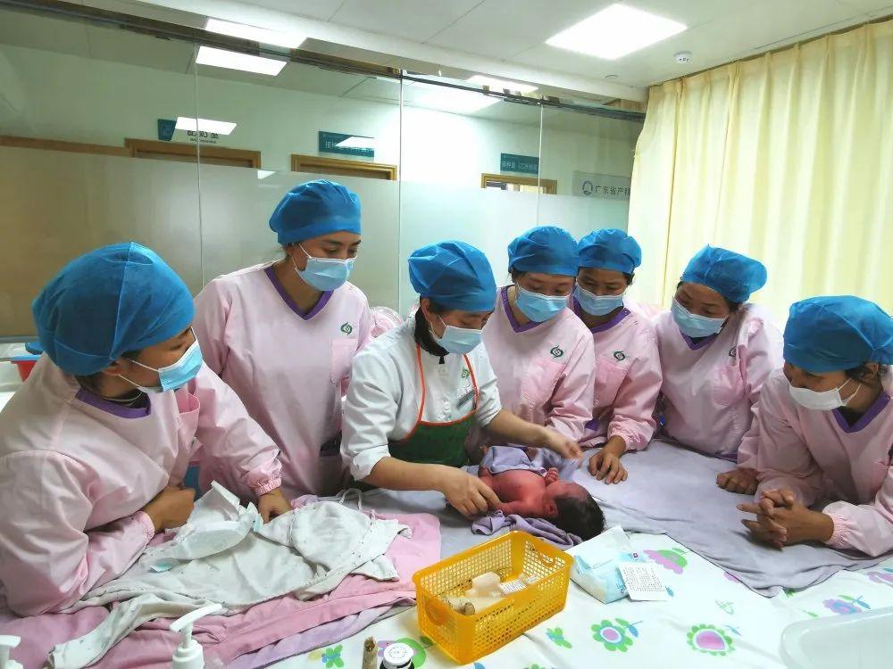 澄迈县妇婴监护型护送